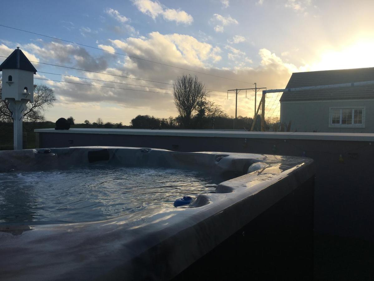 Bed and Breakfast Arvalee Retreat With Outdoor Hottub à Omagh Extérieur photo